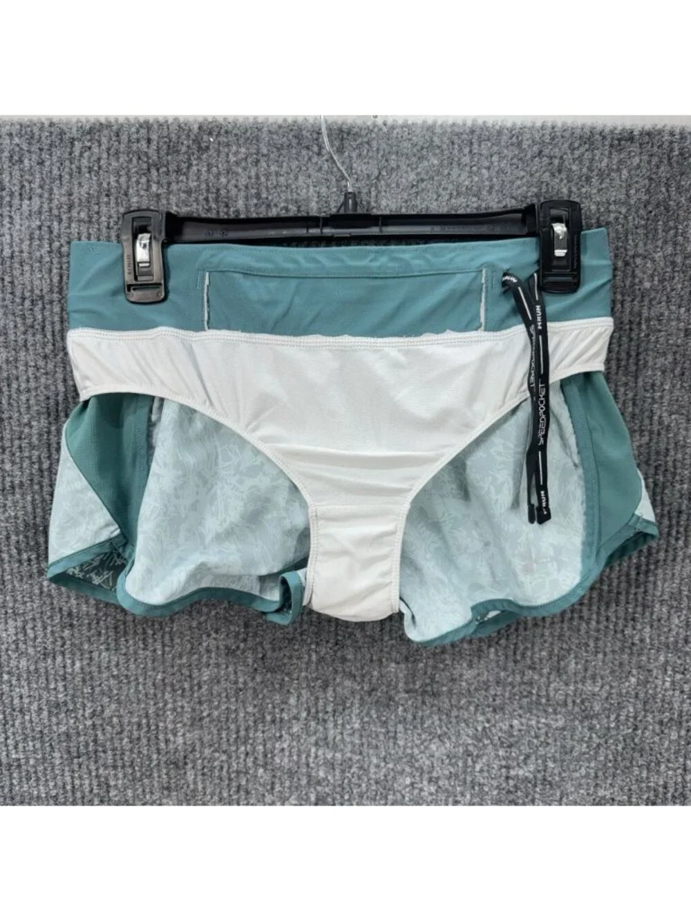 Lot Of 2 Under Armour Shorts Women Small Speedpocket Run Heatgear Fitted Lined - Picture 10 of 14